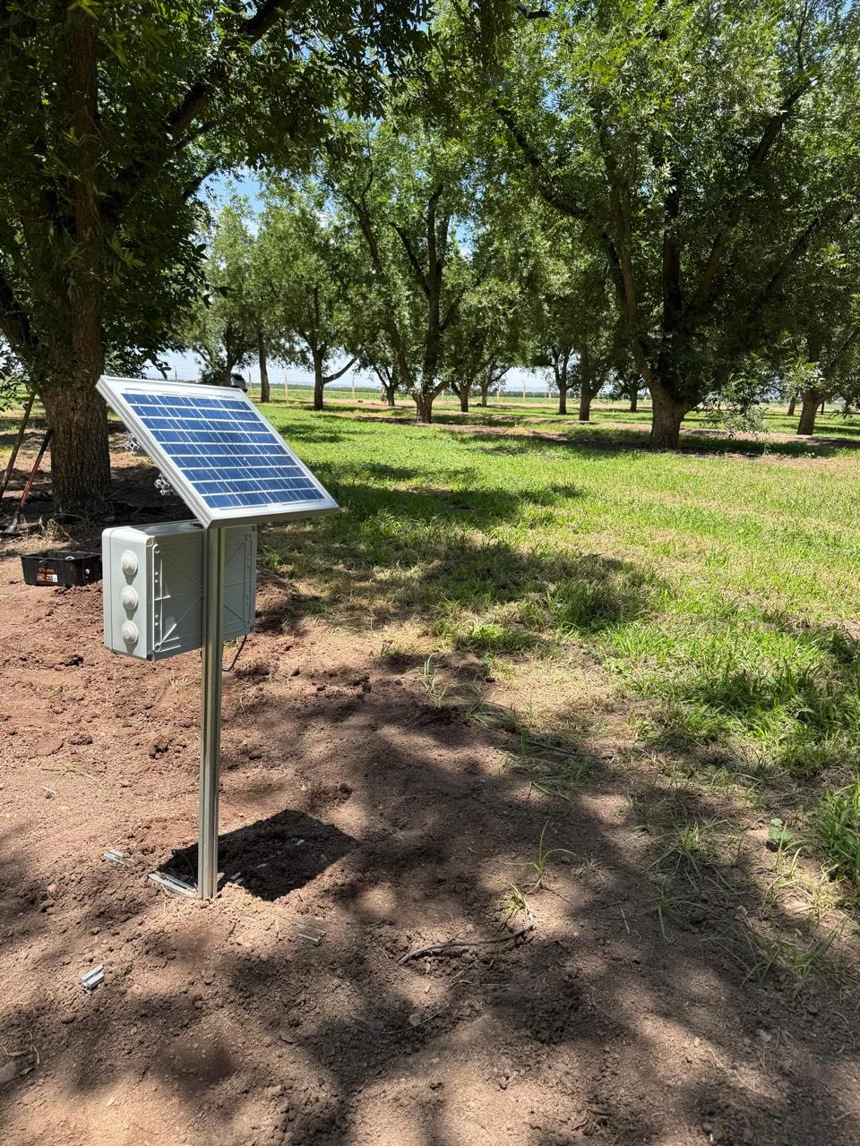 Nodo SAVIA alimentado por panel solar